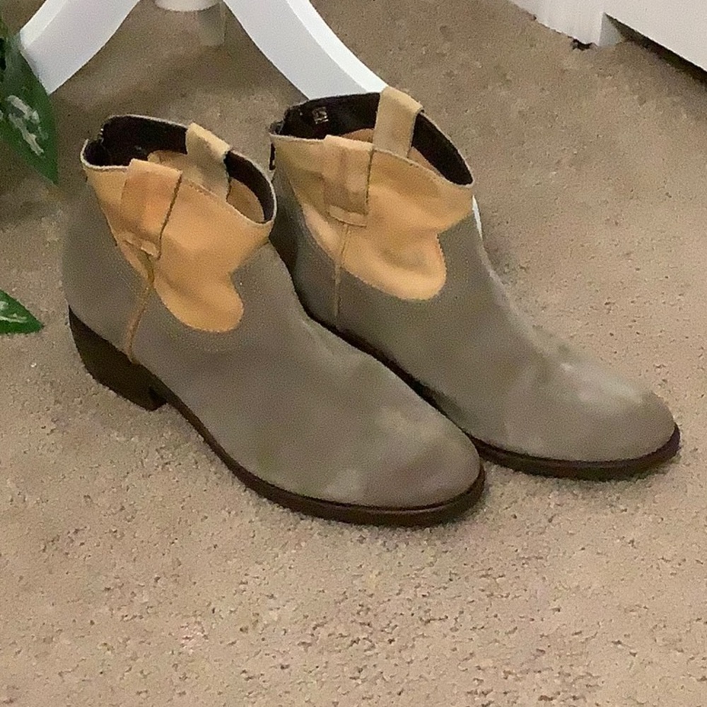 ❤️STEVE MADDEN 8.5 brown suede ankle boots